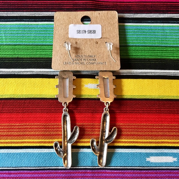 NWT 🌵Cactus🌈Serape dangle earrings... I adore! - Picture 5 of 5